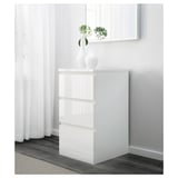 MALM Kommode mit Schublade, Blumen, Sicherheitsvorhänge.
