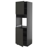Schwarzer hoher Küchenschrank mit offener Tür, schlankes, modernes Design.