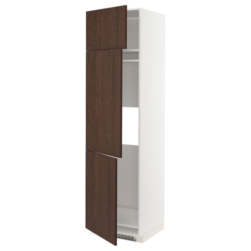 Moderner Küchenschrank, weiß mit dunkelbraunen Holztüren.
