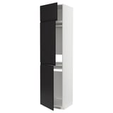Ein moderner, hoher METOD-Küchenschrank in Weiß mit schwarzen Upplöv-Türen in einem schlanken, minimalistischen Design.