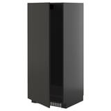 Moderner schwarzer Küchenschrank mit schlanker, glänzender Oberfläche, rechteckigem Design und verstellbarem Regal.
