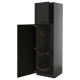Dunkelgrauer METOD-Schrank mit schwarzem Innenraum, Regalen und Organizer.