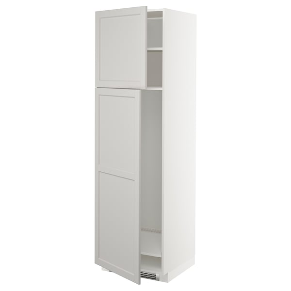 METOD weißer Küchenschrank mit zwei Türen und verstellbarem Regal.