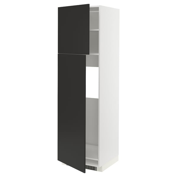 Moderner hoher Aufbewahrungsschrank in Weiß mit schwarzen Türen, schlankes Design.