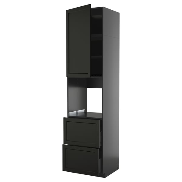 Moderner schwarzer Küchenschrank mit Hochglanz-Finish, mit einem Hochschrank mit Regalen und Schubladen.