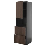 Dunkelbrauner Küchenschrank mit Holzschubladen. Hohe, rechteckige Form mit zwei Schubladen und einem offenen Regal.