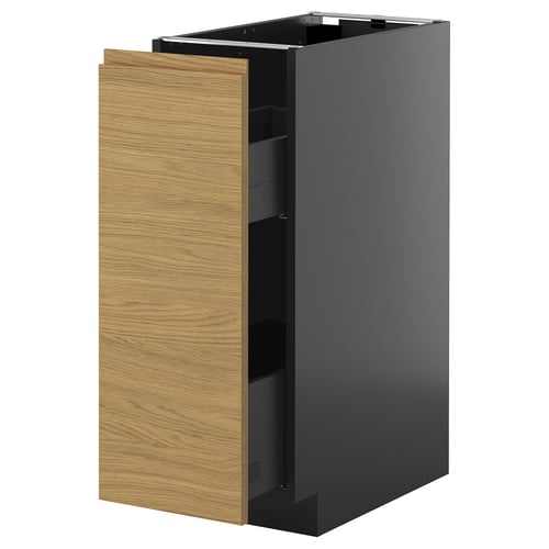 Ein dunkelgrauer METOD-Küchenschrank mit einer Holztür und ausziehbaren Regalen.