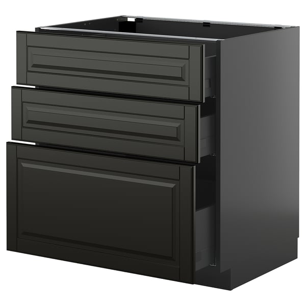 Eine schlanke schwarze METOD-Küchenzeile mit abgeschrägten Schubladenfronten, drei Schubladen und einem Schrank mit glänzender Oberfläche.