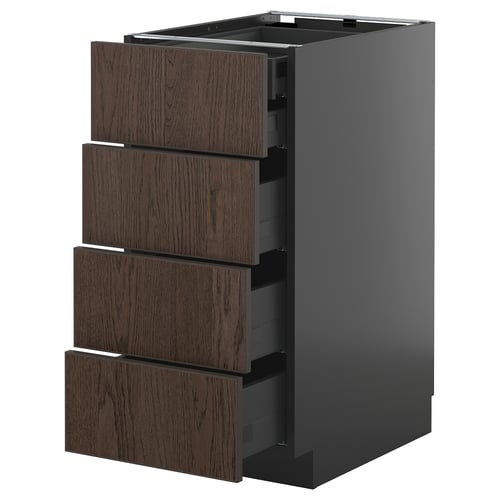 Moderne dunkelgraue Küchenzeile mit vier dunkelbraunen Holzschubladen, schlanken Griffen und Metallarmaturen; Teil des METOD-Systems.