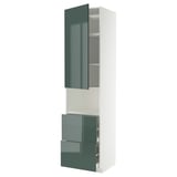 Moderner hoher Küchenschrank mit hochglänzenden graugrünen Türen und Schubladen in schlankem Design mit mehreren Einlegeböden.