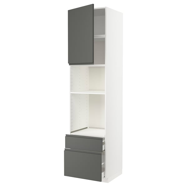 Ein moderner IKEA METOD Küchenschrank, weiß mit grau. Drei Einlegeböden, zwei Schubladen und offene Fächer.