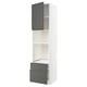 Ein moderner IKEA METOD Küchenschrank, weiß mit grau. Drei Einlegeböden, zwei Schubladen und offene Fächer.