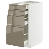 Moderne weiße Küchenzeile mit vier grau-braunen Metallschubladen, schlanken Griffen und Soft-Close-Funktion.
