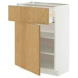 Ein offener weißer METOD-Schrank mit Holzschubladen und verstellbarem Regal im Inneren.