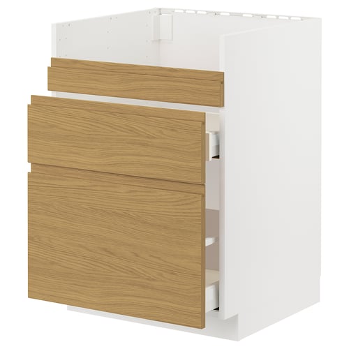 Ikea METOD Küchenschrank mit weißem Rahmen mit Türen aus Eichenholz und integrierten Griffen.