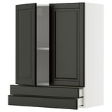 METOD in Schwarz mit abgeschrägten Kanten, ein modernes Küchenschrank-Set mit schlankem Design und leichtgängigen Schubladen.