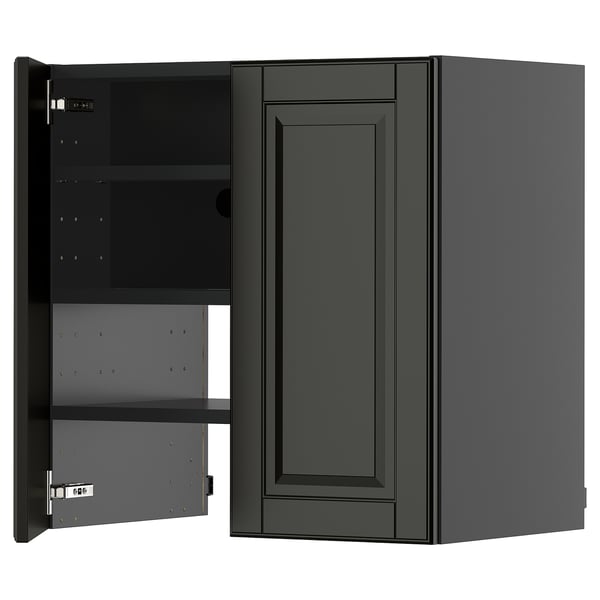 Dunkelgrauer Küchenschrank mit einer offenen Tür, die verstellbare Regale freigibt. Modernes Design mit abgeschrägten Kanten.