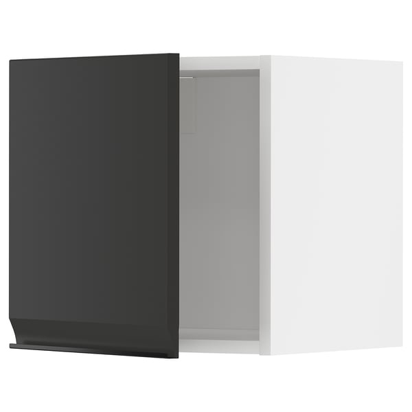 Schwarzer moderner Küchenschrank mit schlankem, mattem Finish und klaren Linien.