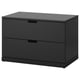 Dieses Bild ist eine schwarze Kommode von ikea NORDLI mit zwei Schubladen. Das moderne Design umfasst leichtgängige Schubladen und verstellbare Füße für Stabilität.
