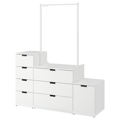 NORDLI weiße Kommode, verschiedene Schubladengrößen, modernes minimalistisches Design, an der Wand montierbar.