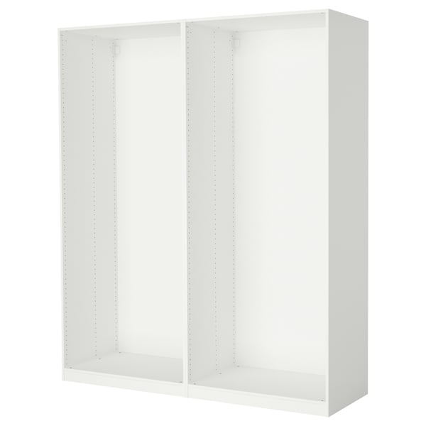 Ein weißer Ikea PAX Schrankrahmen. Es ist rechteckig mit minimalistischem Design und ohne Türen.