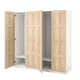 Weißes und helles Holz IKEA PAX Kleiderschrank mit 2 hängenden, 1 Regalabschnitten, Paneeltüren.