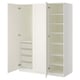 Option: Ein weißer PAX-Kleiderschrank mit offenen Türen, Netzkörben und mehreren Regalen.