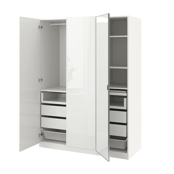 Weißer PAX-Kleiderschrank mit verspiegelten Türen, offen für Regale und Schubladen.