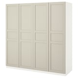 Eine cremefarbene PAX-Garderobe mit minimalistischem Design. Er hat vier Türen, eine rechteckige Form und ein schlankes Aussehen.