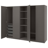 Schwarzer PAX-Kleiderschrank mit drei Teilen: zwei mit Regalen, einer mit Kleiderstange und Netzkörben.