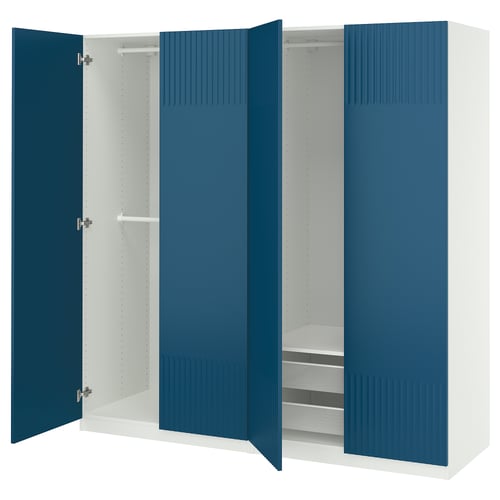 Blau-weißer Schrank mit Regalen und Schienen.