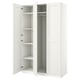 Weißer Ikea PAX Kleiderschrank, offen mit leeren Regalen und Kleiderstange, modernes minimalistisches Design.