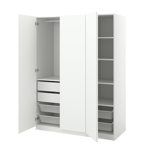Weißer PAX-Kleiderschrank mit offenen Türen, mit Regalen und Ablagefächern, modernes Design.