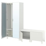 Weißer PLATSA-Stauraum: Hochschrank, niedrige Bank, modernes Design.