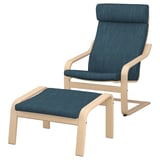Ein blaues POÄNG-Relaxsessel- und Ottomanen-Set mit Holzrahmen.