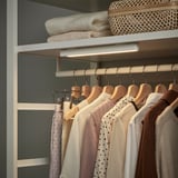 Rolfsrop Schrank mit LED-Licht.