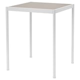 Ein weißer SEGERÖN Outdoor-Tisch mit rechteckiger Platte und vier Beinen aus pulverbeschichtetem Stahl.