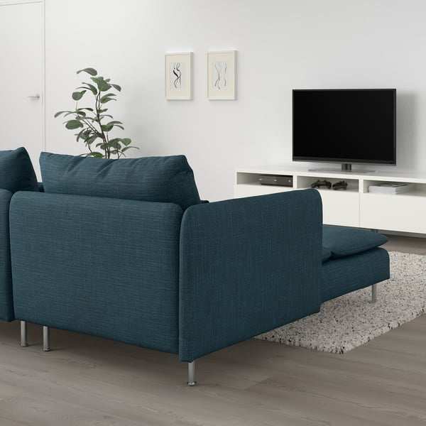 SÖDERHAMN blaugrünes Sofa, modernes minimalistisches Design, tiefe Sitzfläche, hohe Beine. Ergänzt TV-Ständer, Wände und Pflanzen. 3-Sitzer, plus große Armlehnen.