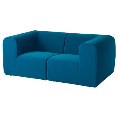Hellblauer, moderner Zweisitzer mit abgerundeten Kanten, schlankem Design.