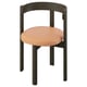 Moderner Stuhl: STOCKHOLM 2025, pfirsichfarbenes Leder, dunkles Holz, runder Sitz, schlankes Design.