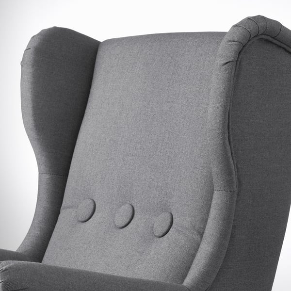 Kuscheliger grauer Kindersessel, hohe Rückenlehne, Plüschstoff, robustes Design.