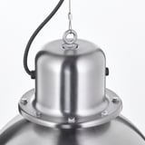 Silberne Pendelleuchte mit Metallic-Finish, kreisförmigem Design, hängendem Kabel und Stellring. Industrielle, hochwertige Optik.