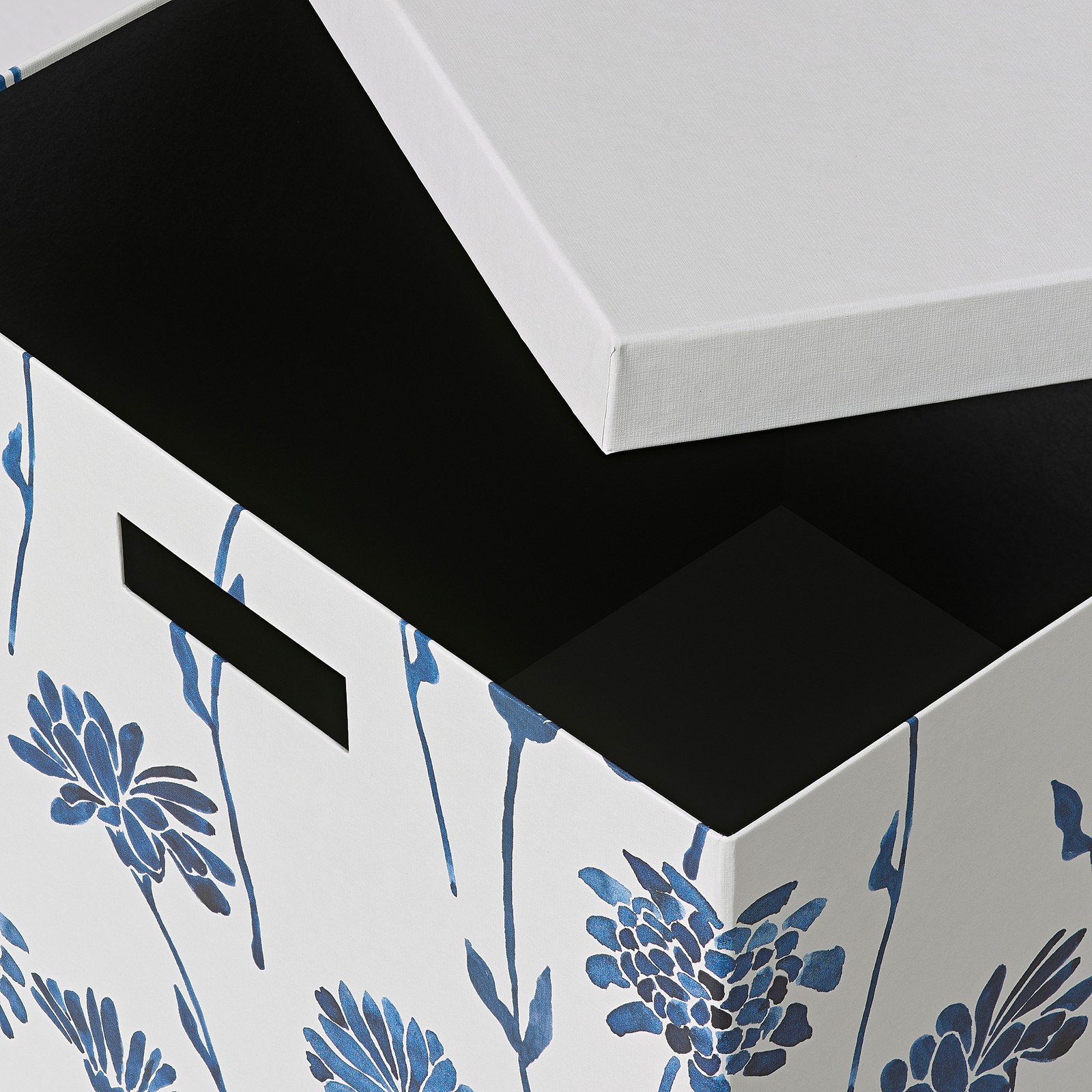 TJENA Kasten mit Deckel, blau Blume/weiß, 32x35x32 cm - IKEA Österreich