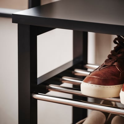 Schwarze Schuhregale & Garderobenbänke