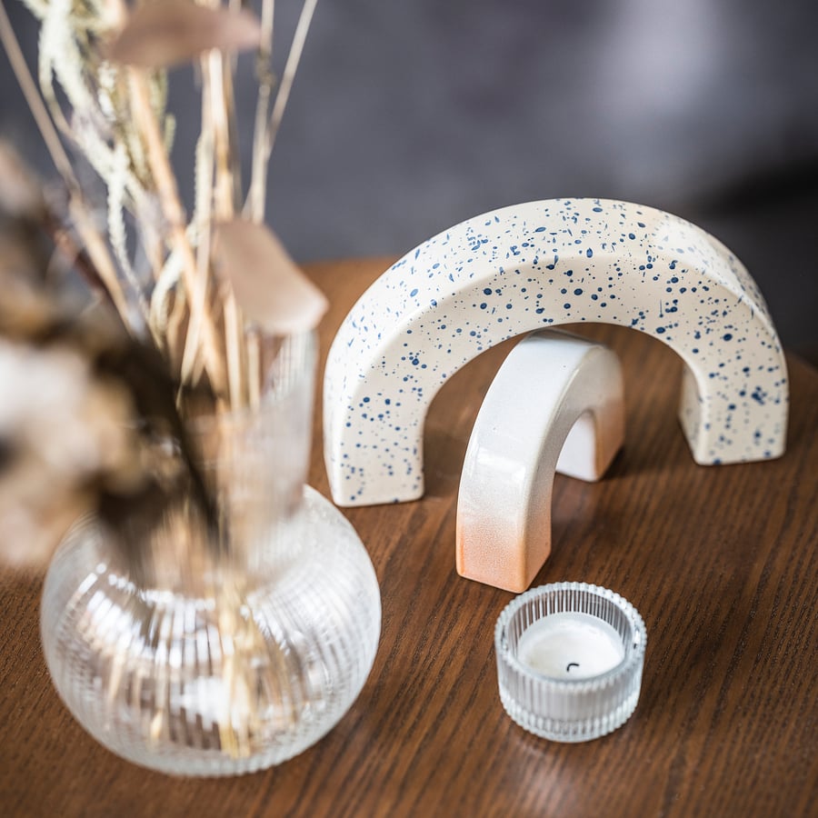 VIDSTRÄCKT Dekoration 2er-Set, Regenbogen gemustert/blau rosa - IKEA