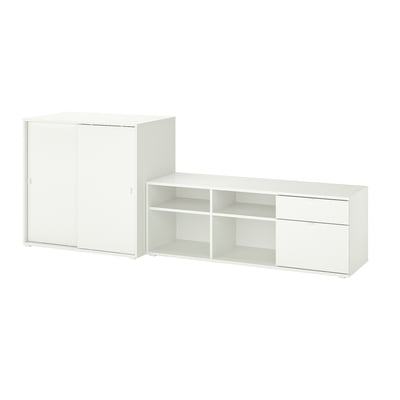 Weißes VIHALS Aufbewahrungsset, modernes minimalistisches Design. Inklusive Schrank mit Schiebetüren und offenem TV-Gerät.