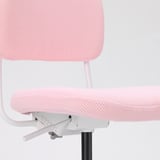 Ergonomischer rosa Stuhl für Kinder, mit verstellbarer Höhe und Tiefe. Netzrücken, stabiler Boden und leicht zu reinigender Bezug.