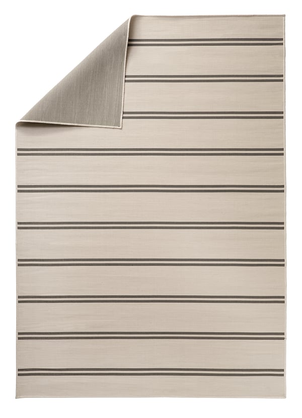 Ein Teppich von VIRKLUND, beige mit schwarzen Streifen, quadratisch, flach gewebt, geeignet für den Innen- und Außenbereich.