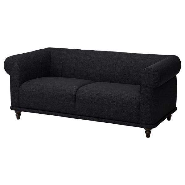 Schwarzes VISKAFORS Sofa, klassisches Design mit weichen, abgerundeten Formen, tiefe Kissen für Komfort.