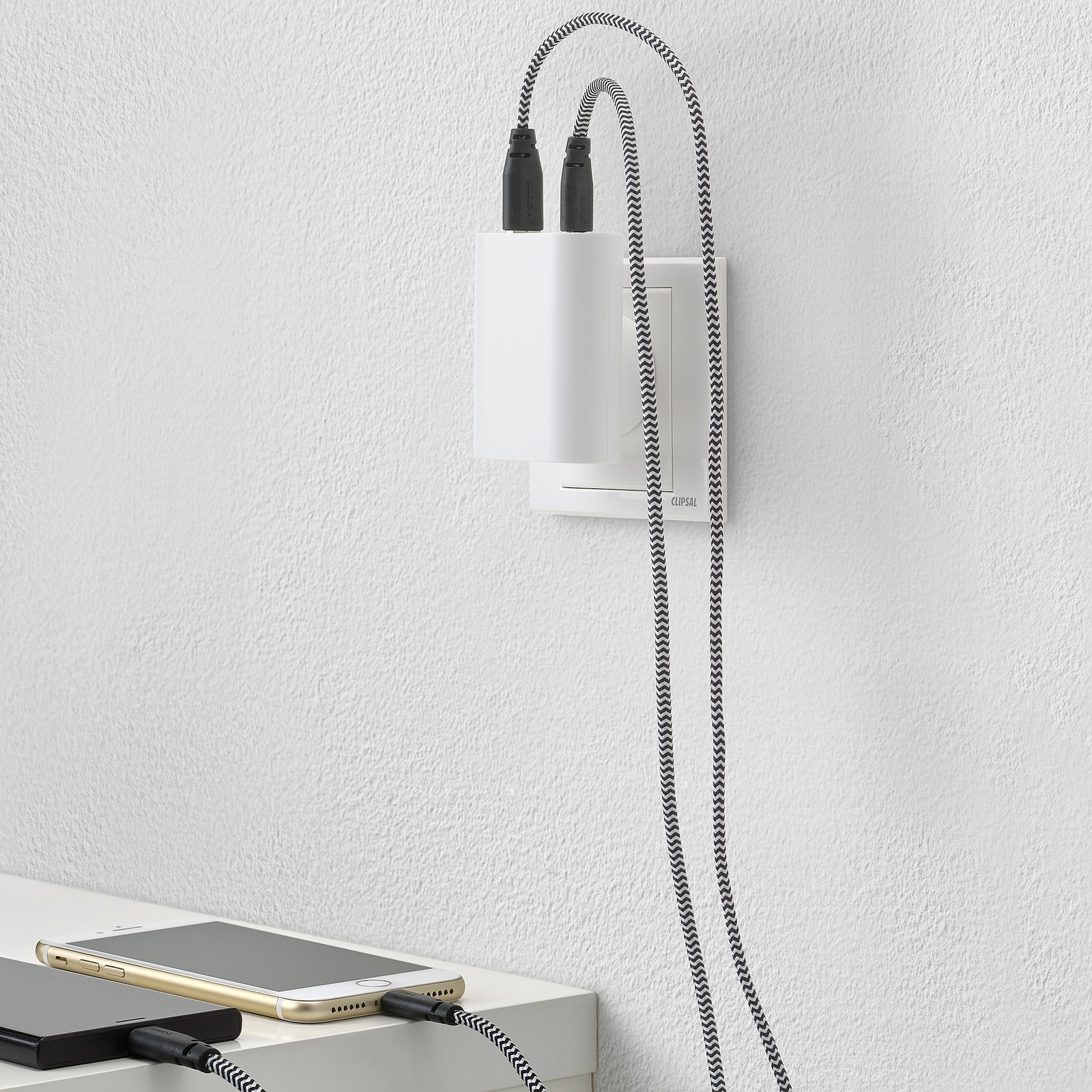 ÅSKSTORM 23W USB charger, white IKEA